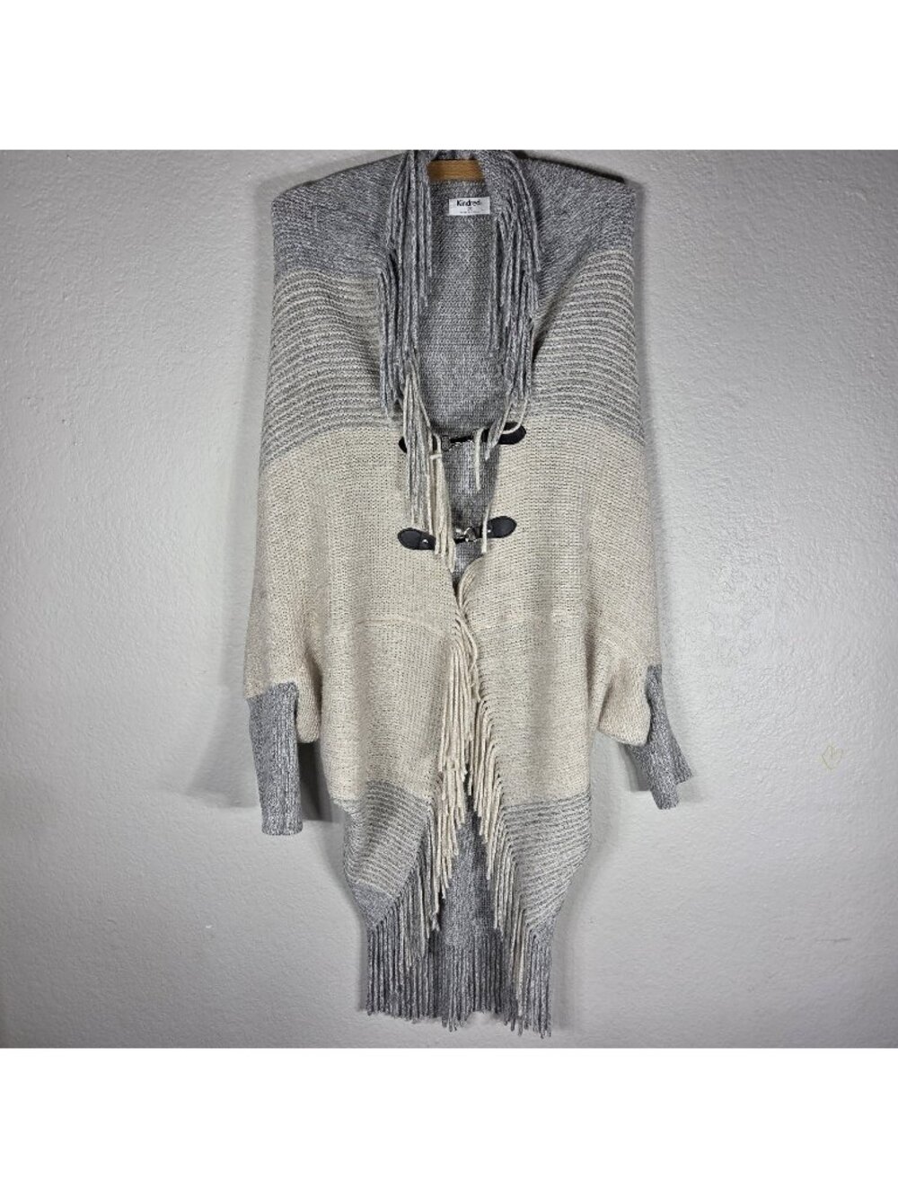 Kindred Plus Cream Gray Open Knit Fringed  Poncho Cardigan 2X Toggle Button